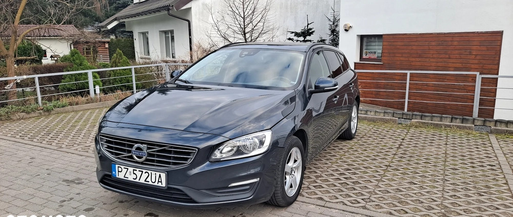 Volvo V60 cena 44900 przebieg: 207000, rok produkcji 2017 z Poznań małe 172